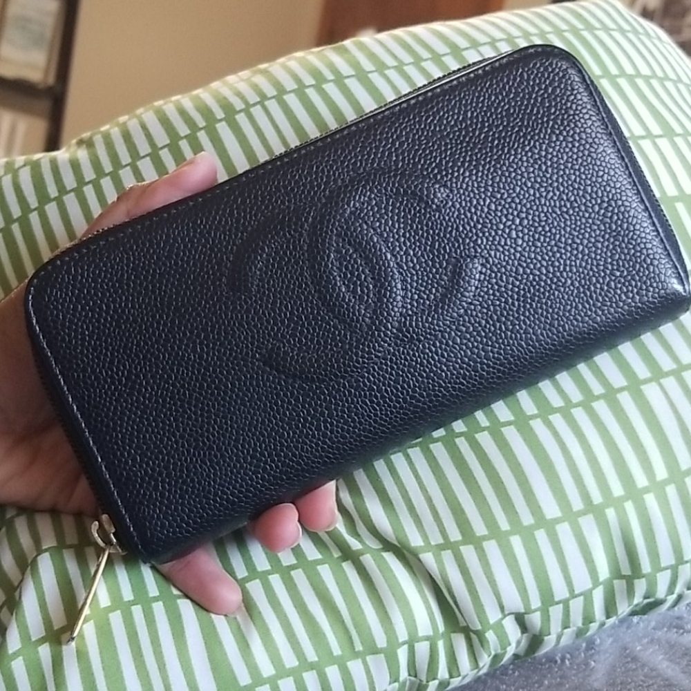 SOLD!  Chanel Logo Caviar Zippy Wallet